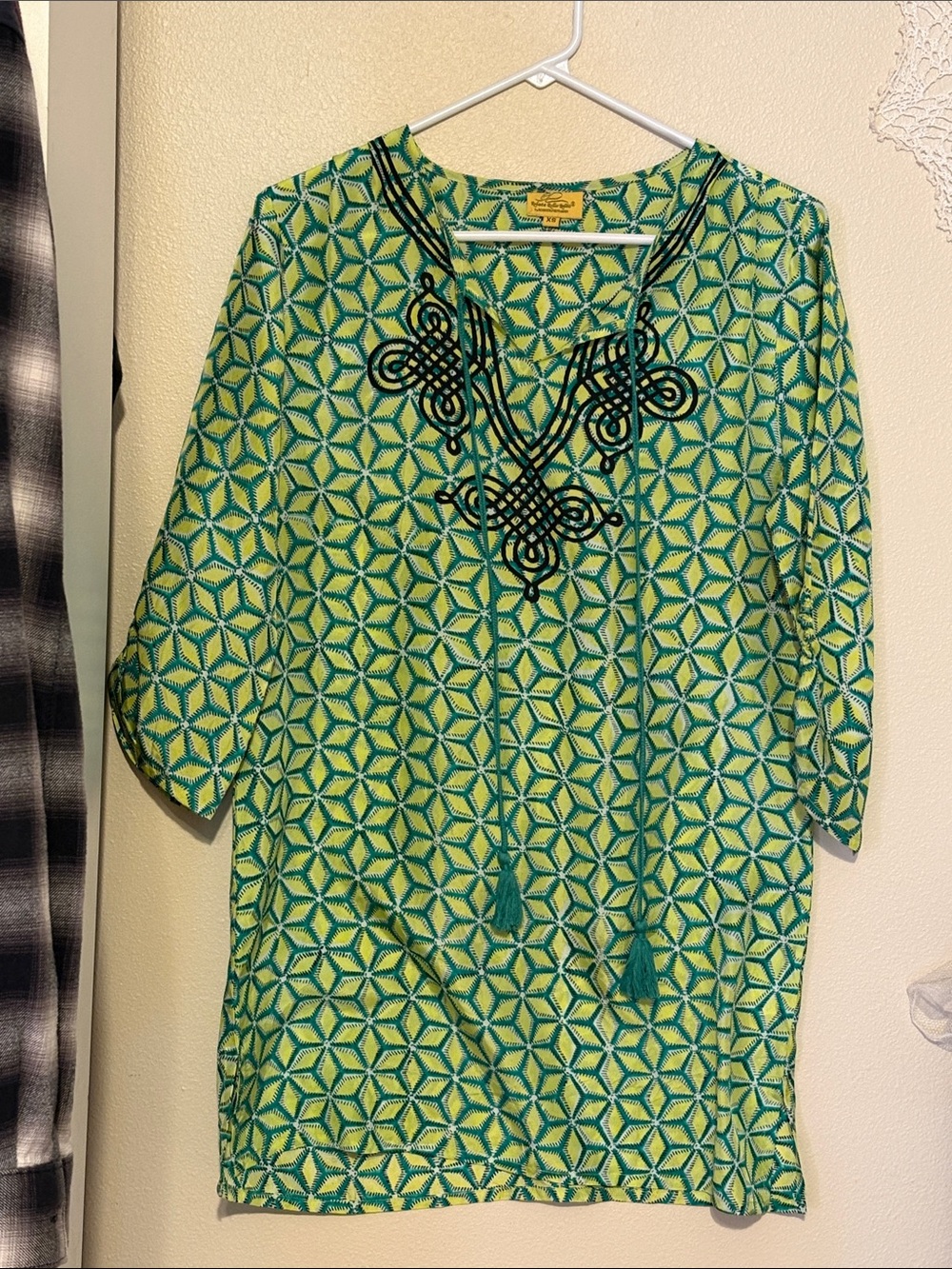 (2) Roberta Roller Rabbit Tunics - Picture 3 of 7